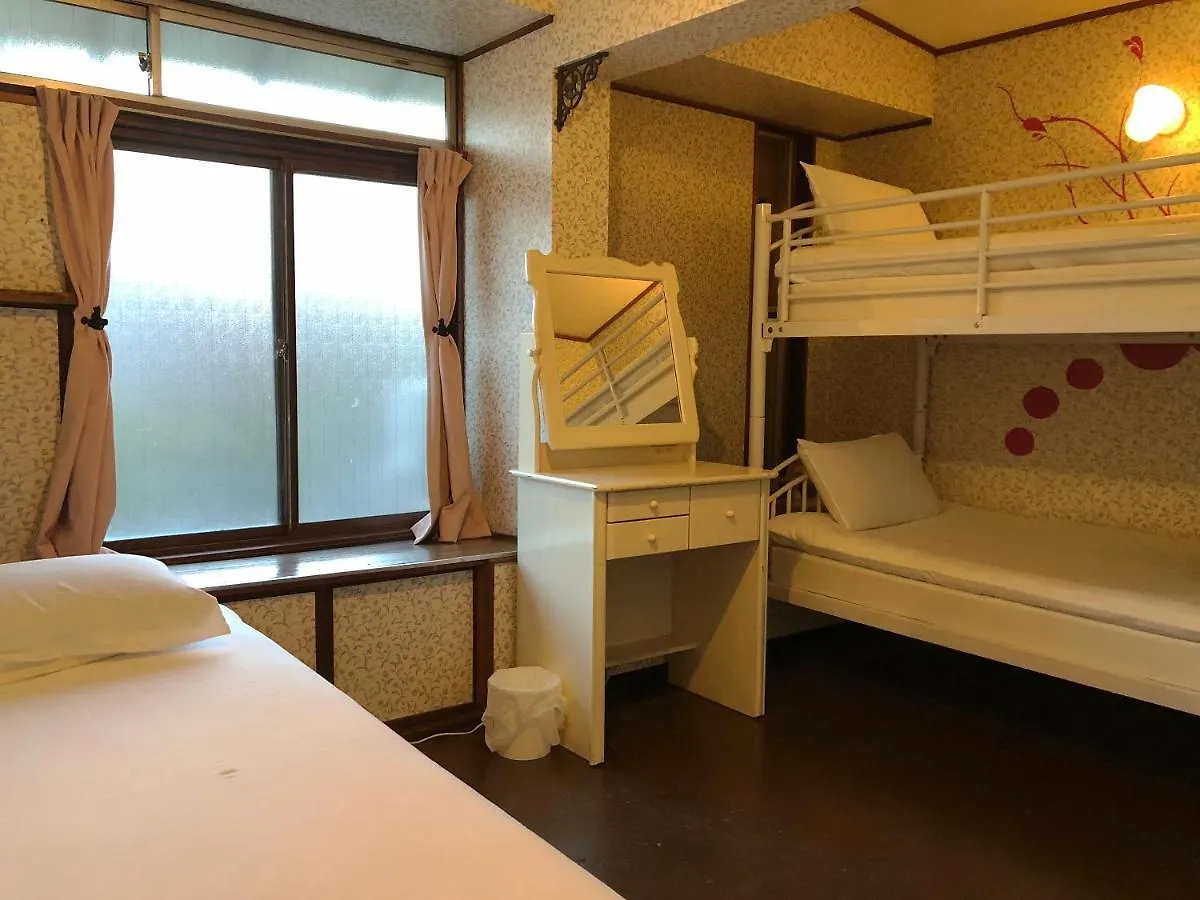 Hostel Yume-Nomad Kobe Japan